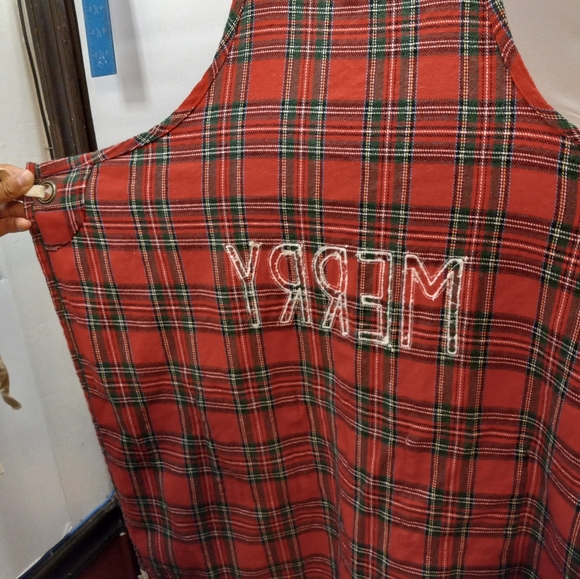 Mud Pie Plaid Merry Christmas Holidays Red Santa Front Pockets Apron - Picture 7 of 14
